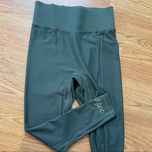 High-Waist Capri Legging